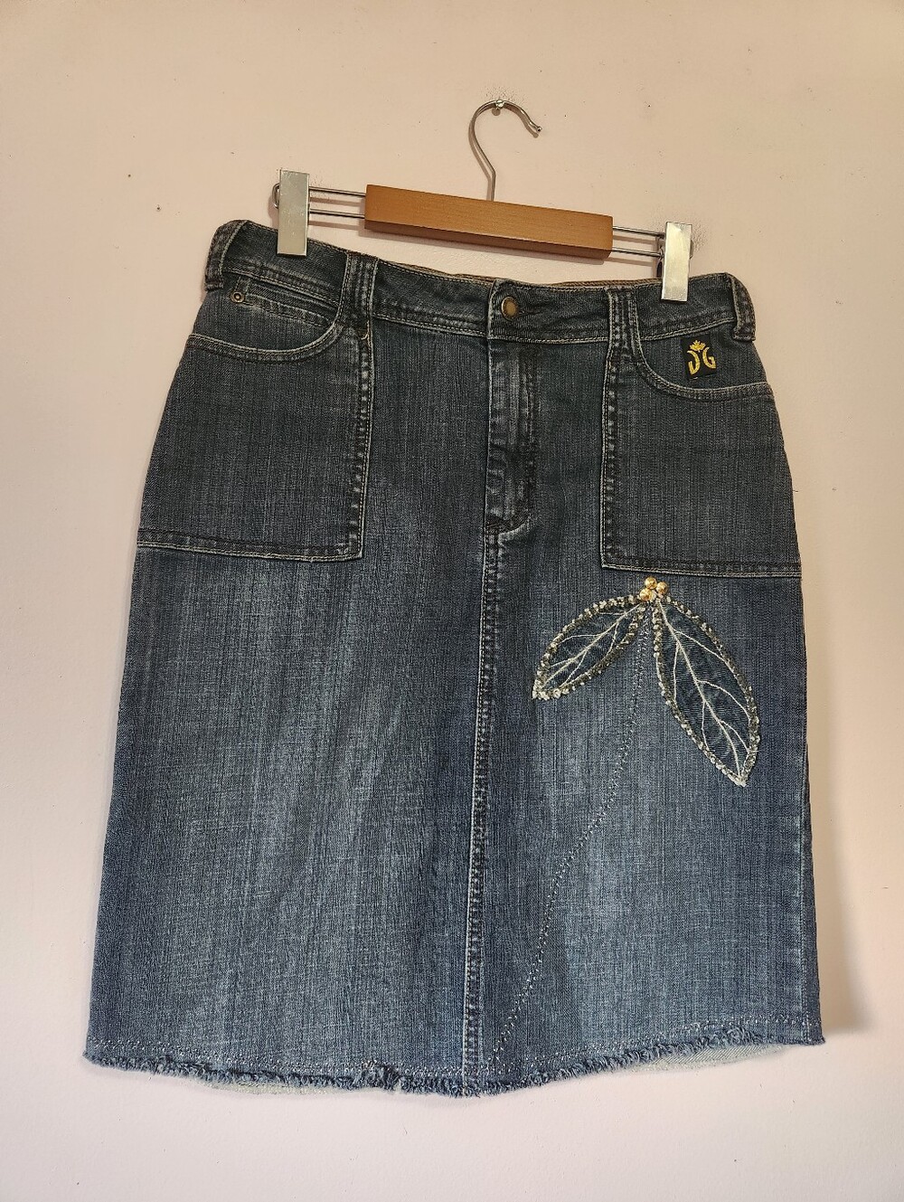 1-of-1 Upcycled Vintage Jessica Sport Denim Midi Skirt Custom Leaf Applique Sz M